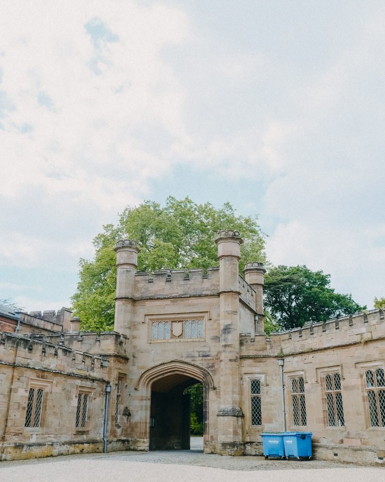 How to Politely Nudge Your Guests into RSVP-ing