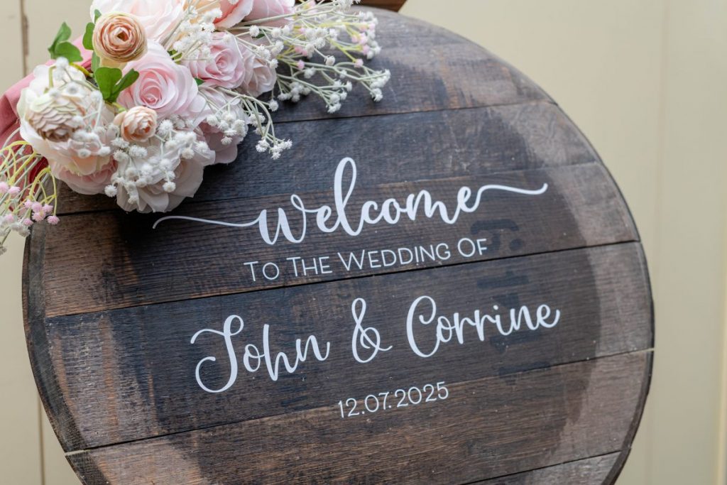 welcome sign