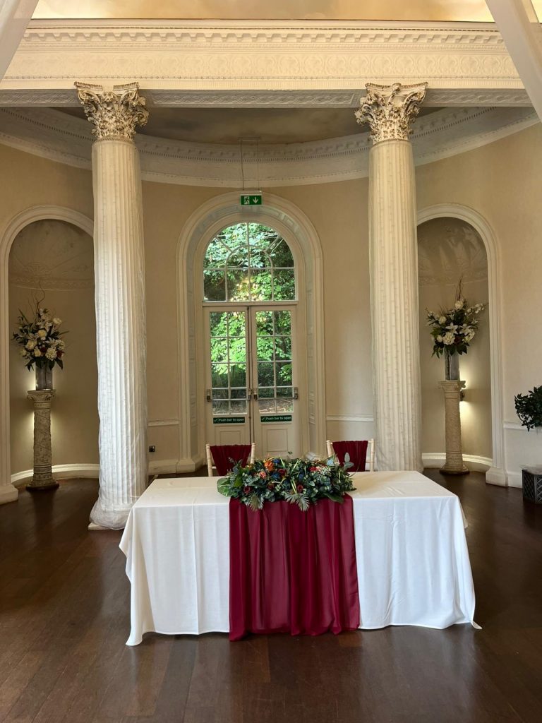 registrar table
