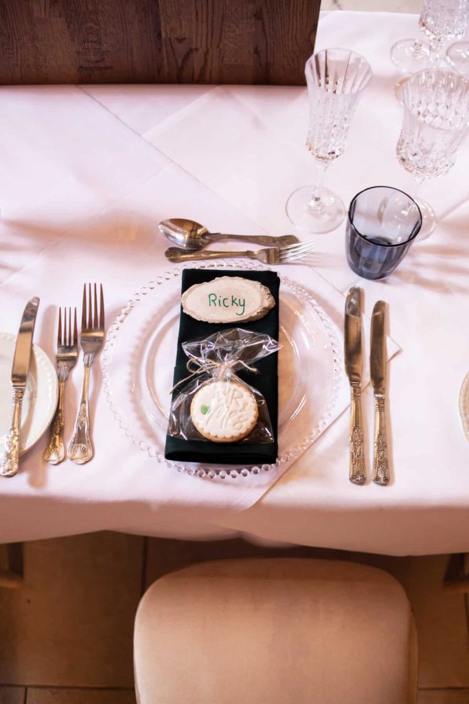 charger plate and napkin