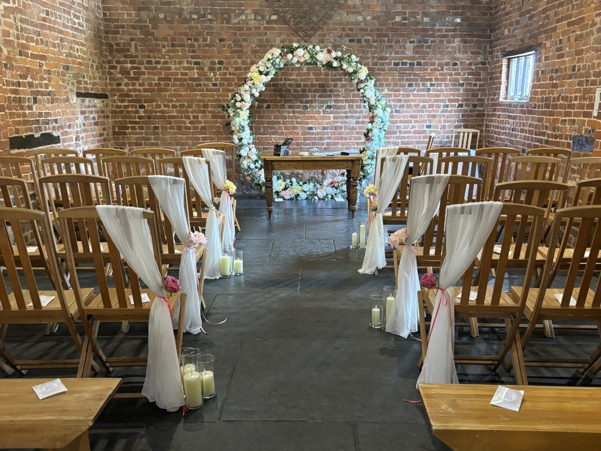 wedding aisle and floral Moorgate