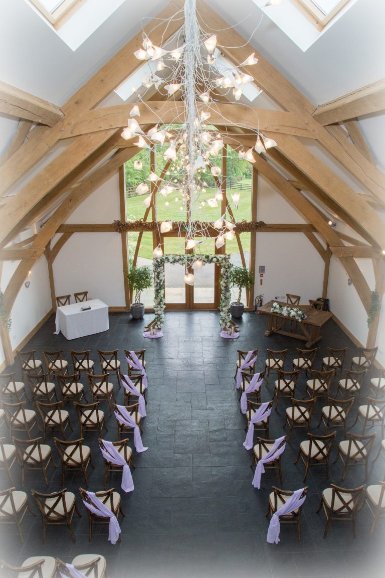 Romantic Lilac Wedding Styling : Fay & David’s Wedding at Mythe Barn Leicestershire