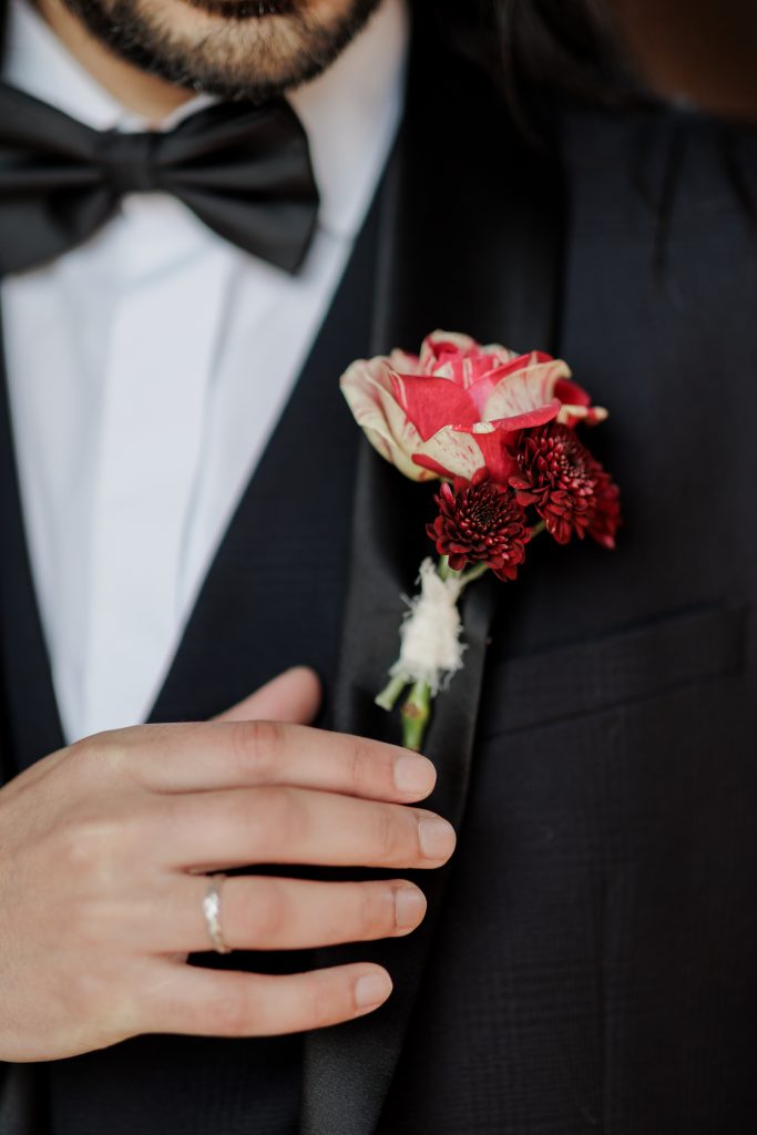 GROOM BUTTONHOLE