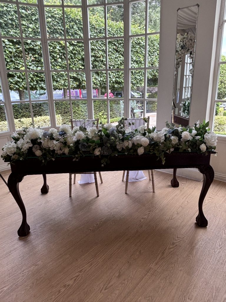 registra table florals