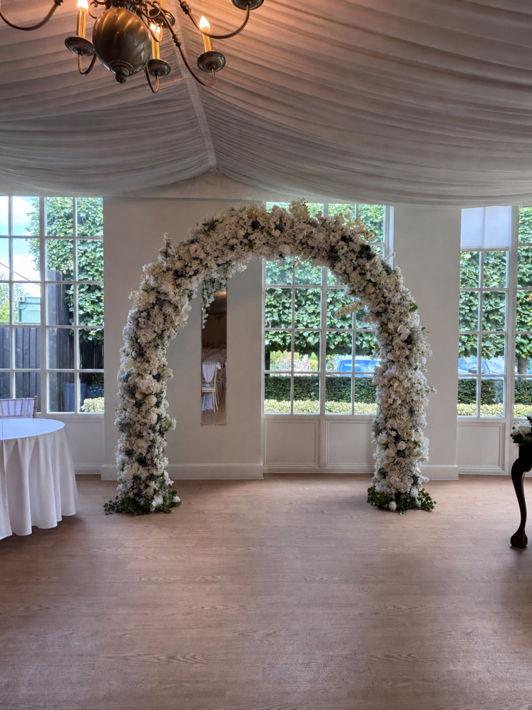 Luxury ivory arch