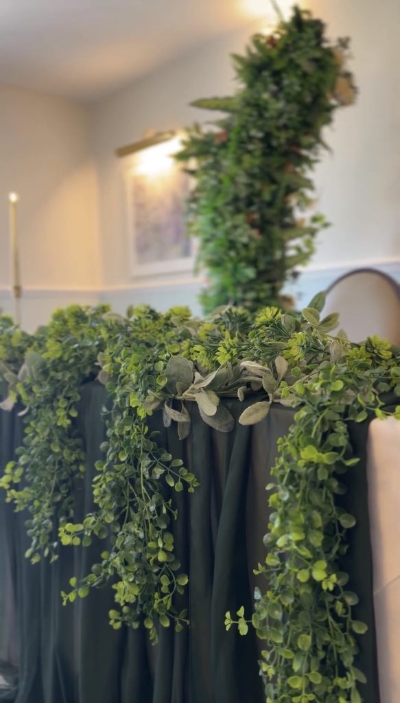 Signing table foliage at ansty hall