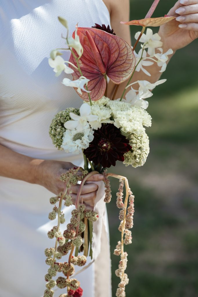 modern editorial bridal bouquet